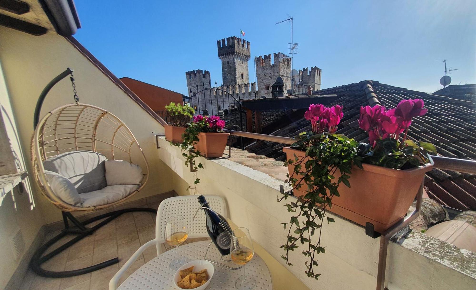 Sirmione4U - Domus By The Castle Apartment Luaran gambar